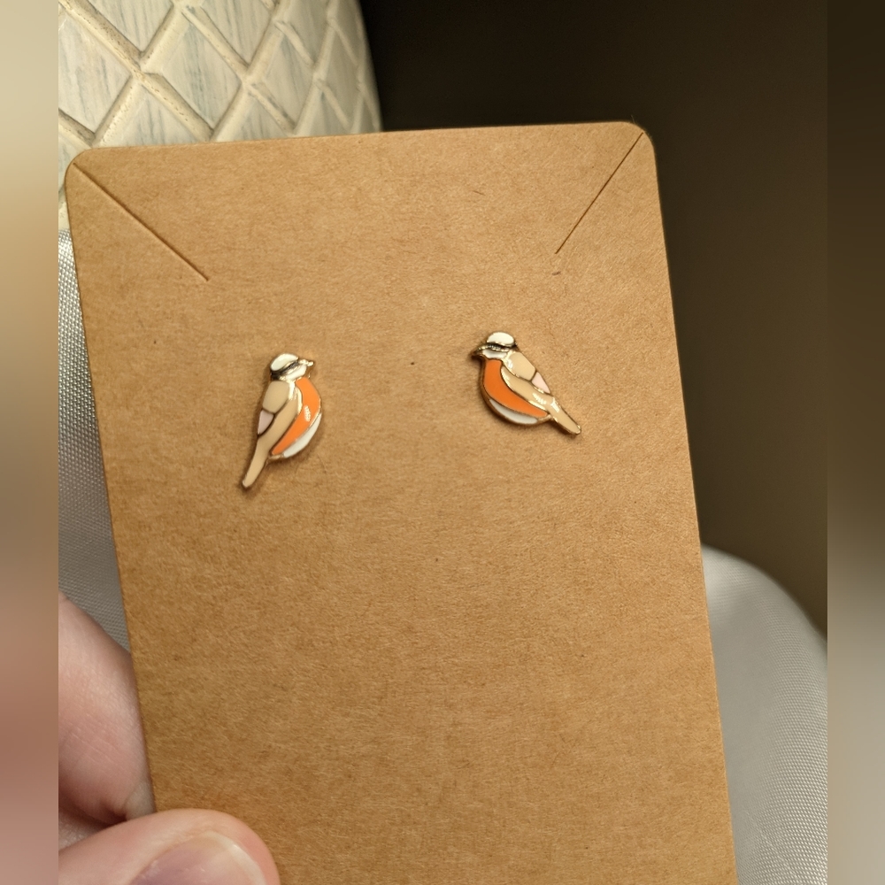 Lauren Conrad Bird stud earrings, pink and peach color